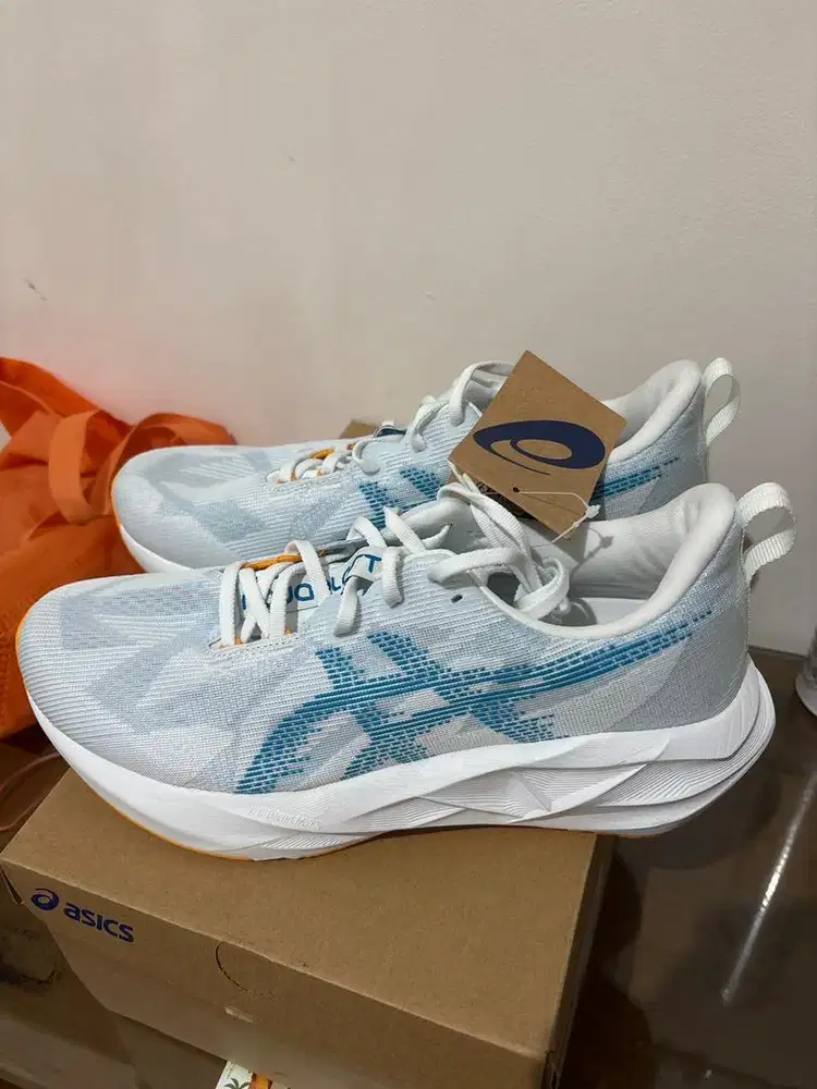 JUAL CEPAT SEPATU ASICS NOVABLAST 5