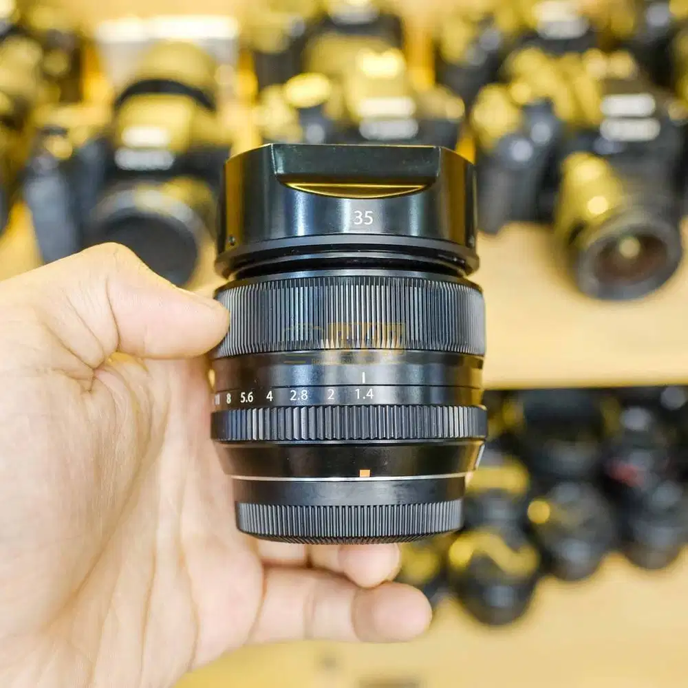 Lensa Fujifilm XF 35mm 1.4 Fullset Mulus