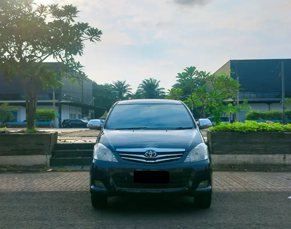 Toyota Innova G at 2010