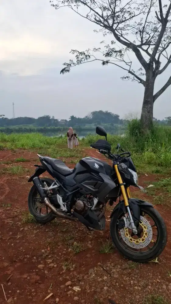 Dicari Majikan Baru Cb150 r Streetfire Special Edition 2022 (Black)