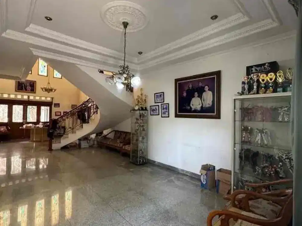 Rumah Hitung Tanah Mewah di Bendi Delman Tanah Kusir Jakarta Selatan