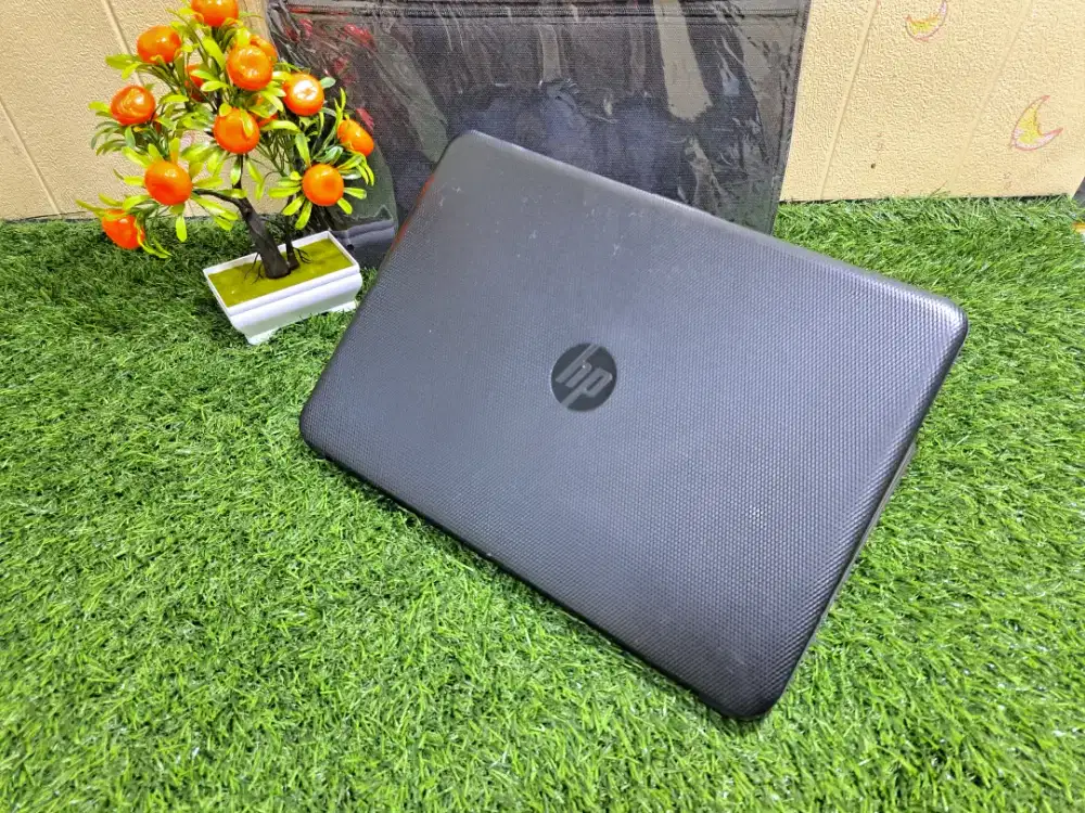 Laptop hp core i5 dual vga AMD RADEON siap pakai lancar jaya