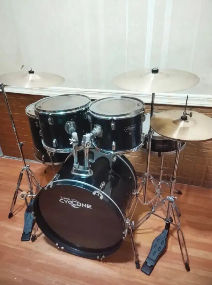 Drum set Isuzu Cyclone ukuran dewasa