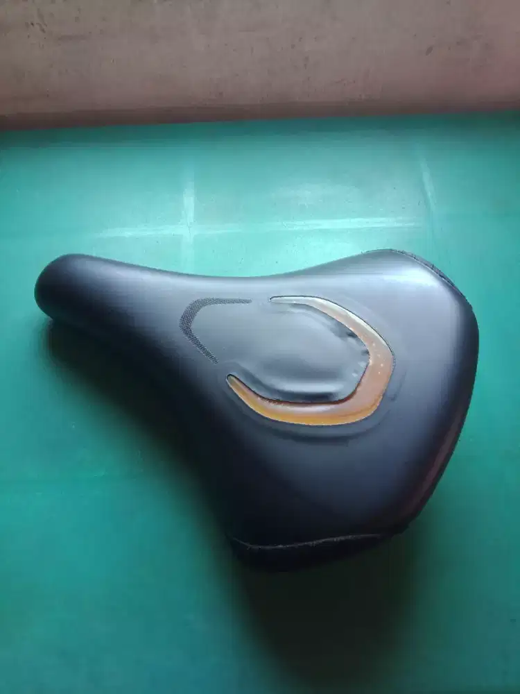 Saddle SELLE ROYAL gel original made in italy kondisi ±98% mulus.