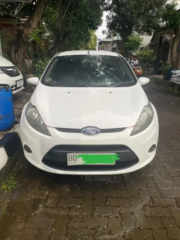 Jual cepat Fiesta Trend 2012