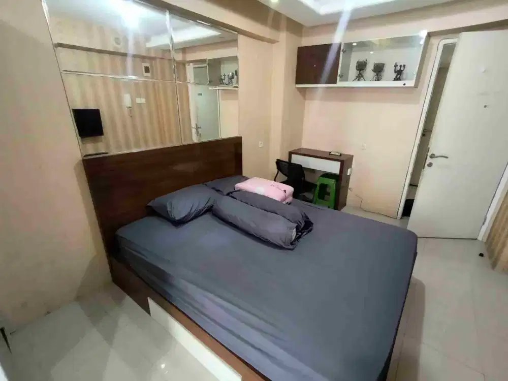 Sewa studio furnished apartemen Bassura City tower Edelweiss siap huni ada water heater