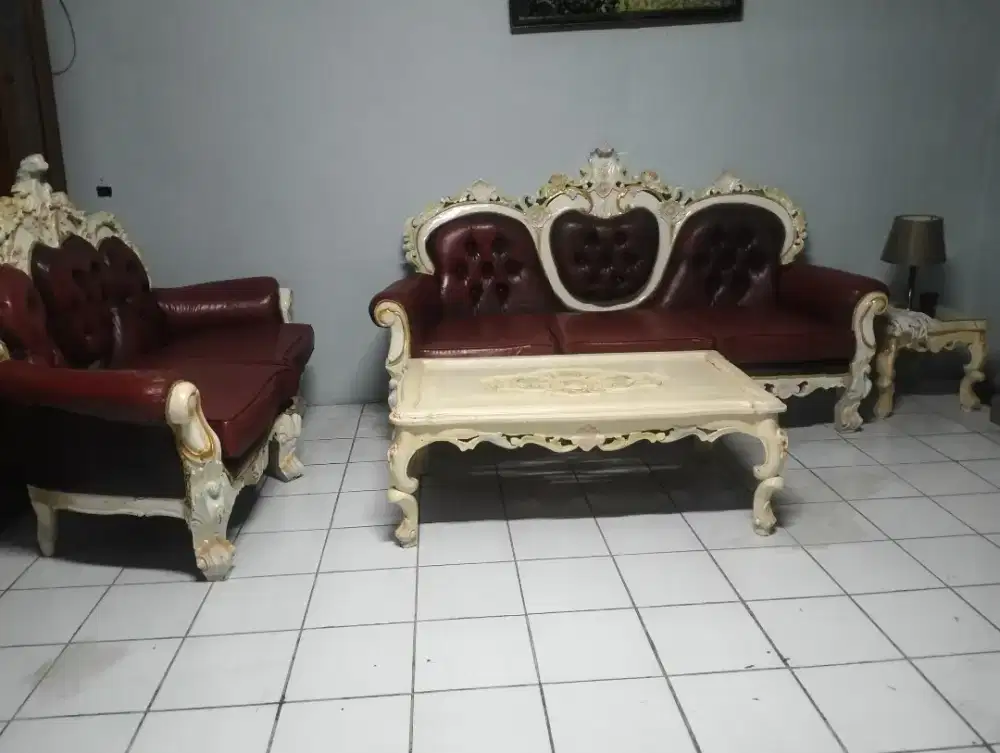 Furniture kayu ukiran jepara