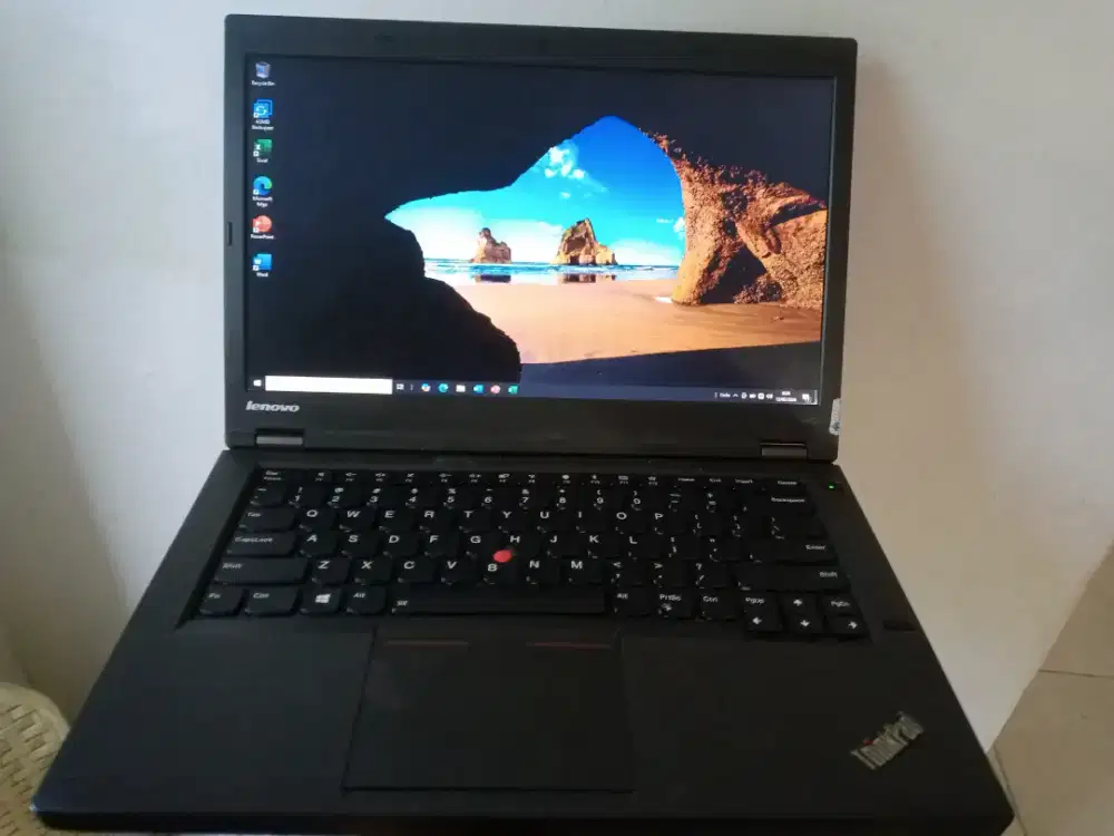 Laptop lenovo thinkpad t440p i5 ssd ram 8 gb ngebut