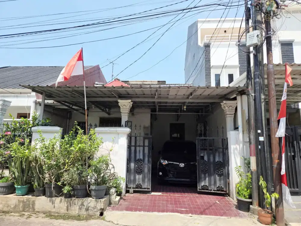 Rumah Gading Griya Lestari, ceiling tinggi, Kelapa Gading, Jakarta Utara.