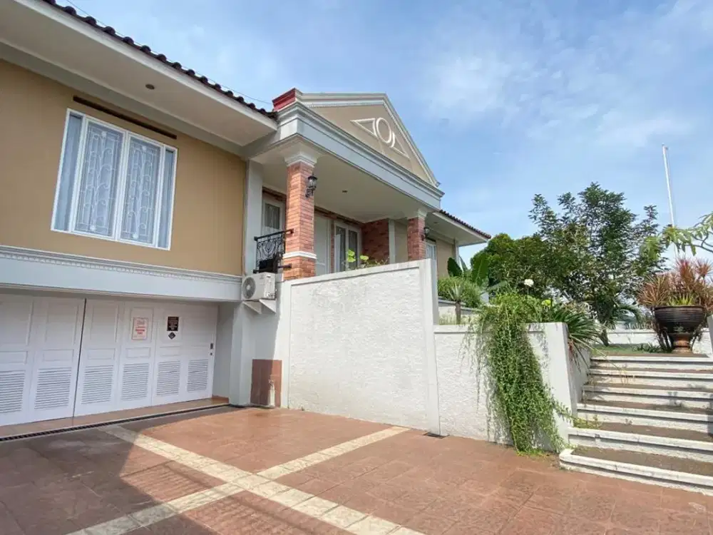 Rumah Terawat Luas 554M² Dalam Komplek Elit Cinere