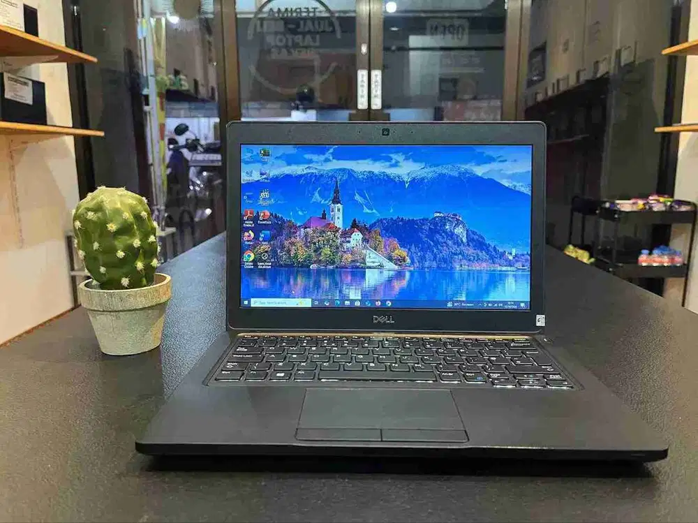 LAPTOP DELL LATITUDE 7290//12.5 INCH//CORE i7 GEN8//RAM 16GB