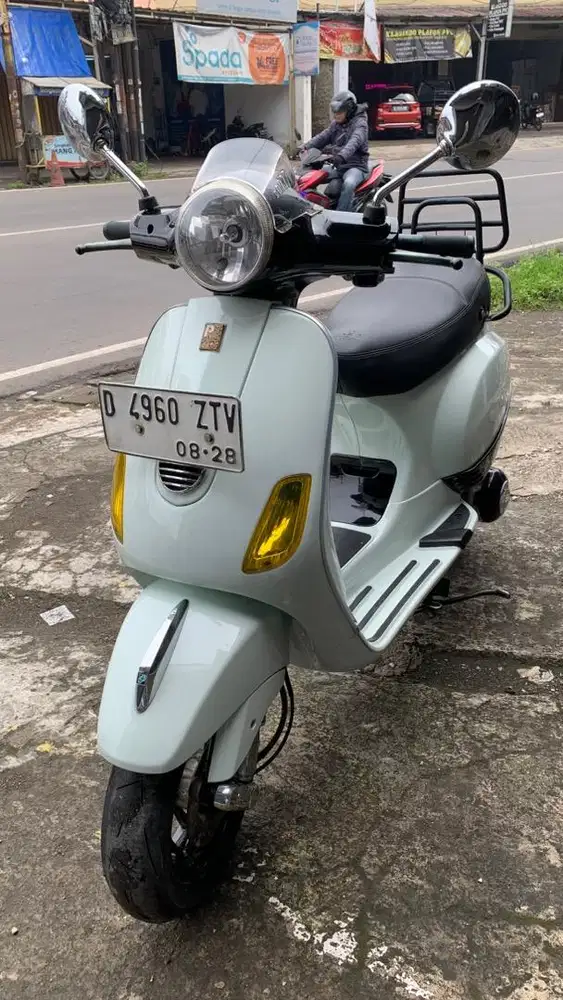 Vespa LX thn 2011
