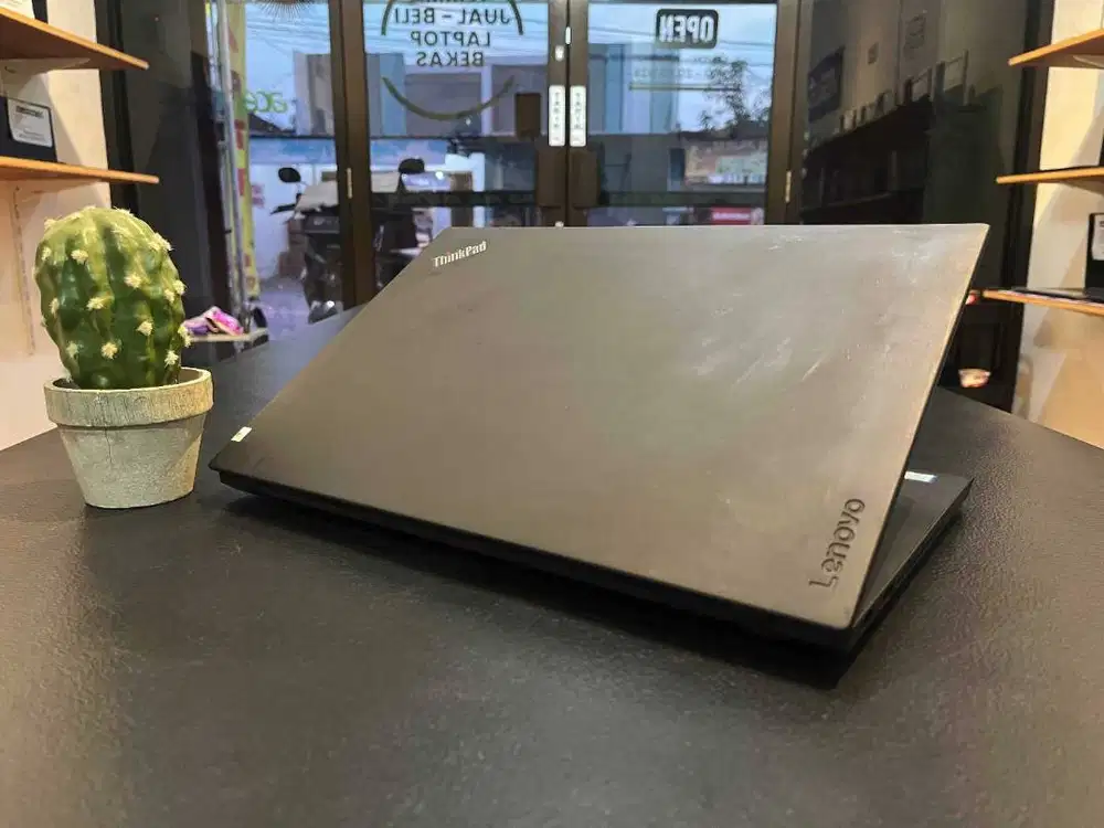 THINKPAD T480//CORE i5-7300u//KEYBOARD BACKLIT