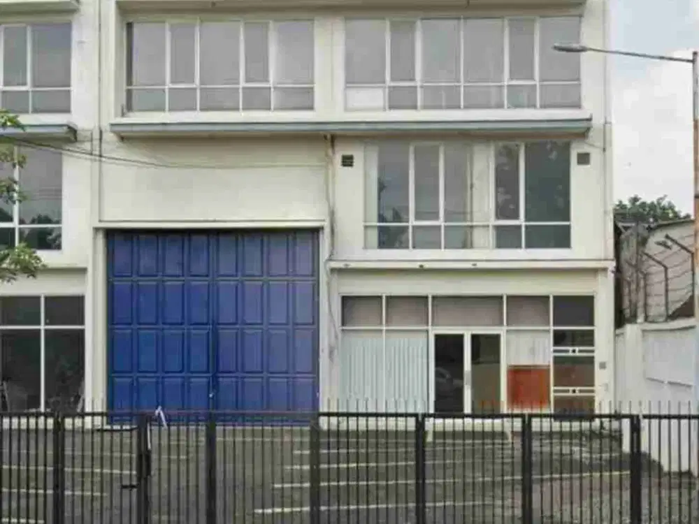 Gudang + Kantor 3 Lantai Raya Buduran Sidoarjo