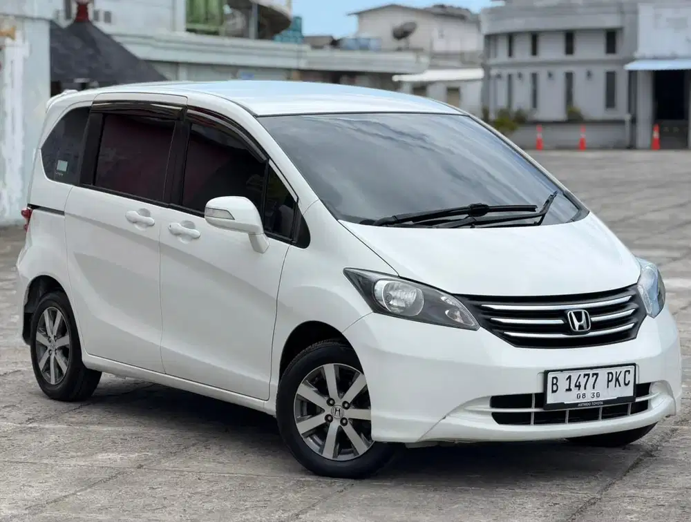 Honda Freed PSD AT Tahun 2010