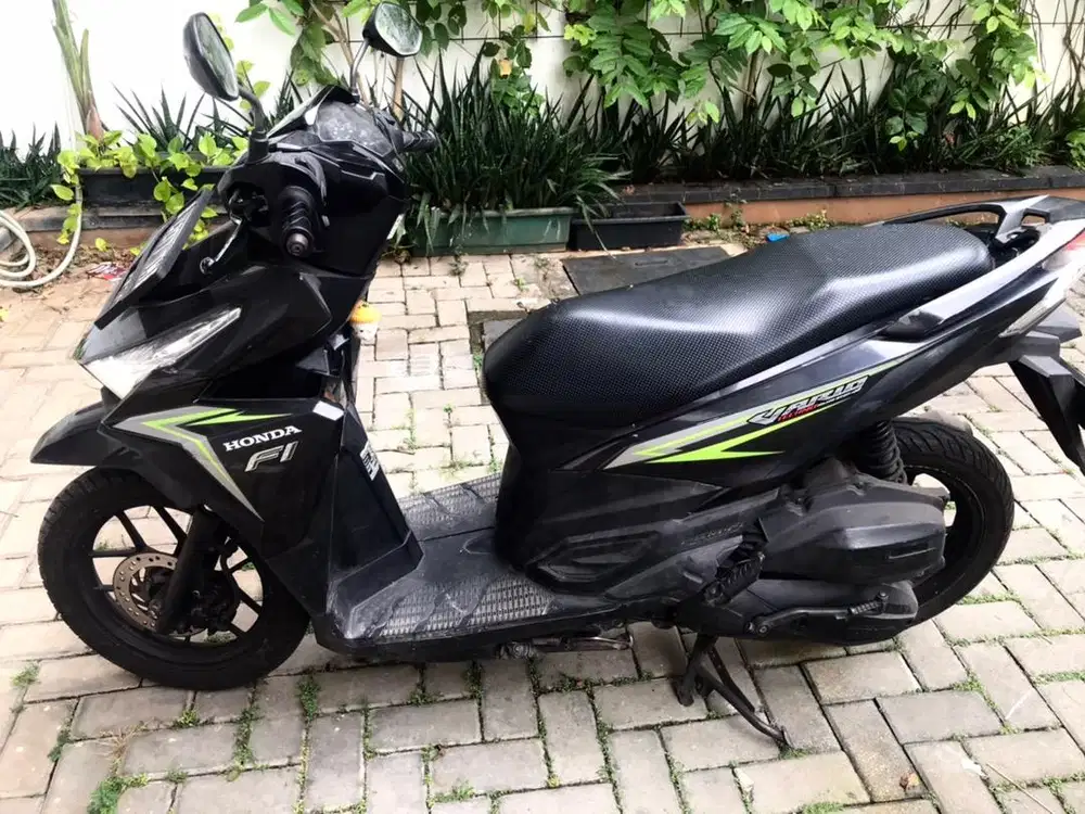 Vario Techno Hitam 2016