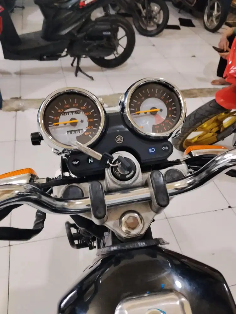 (1) JUAL YAMAHA RX-KING 2004 SUPER MULUS