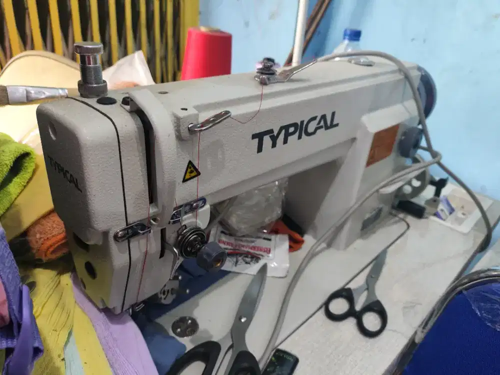 Mesin jahit typical HD