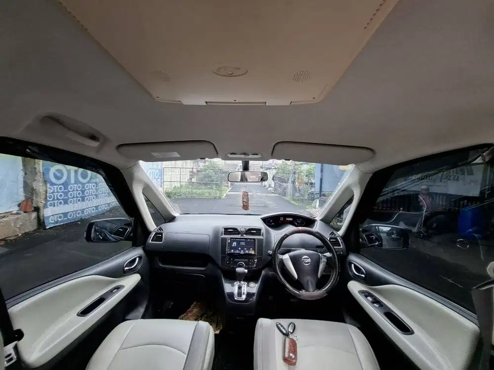 Nissan Serena HWS Matic 2014 Dp 5 Juta Promo