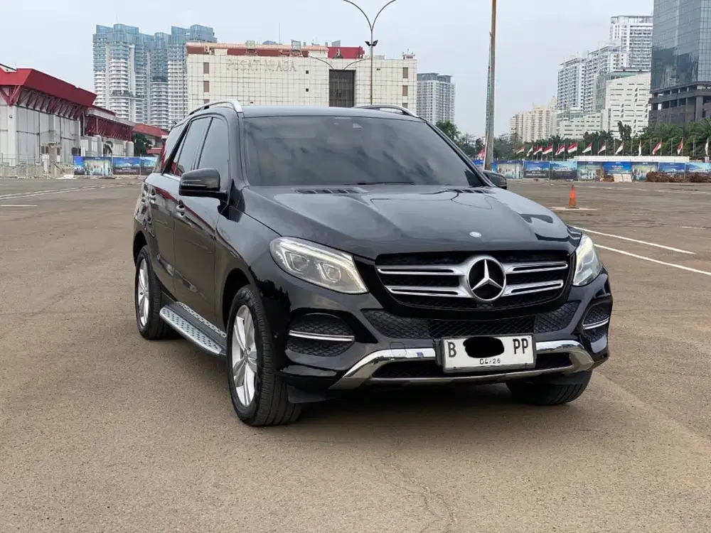 JUAL CEPAT‼️ MERCY GLE400 AT HITAM 2016