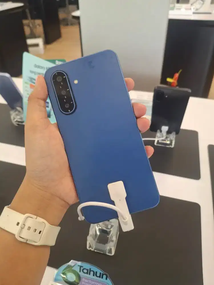 Samsung A17 5G cash / credit