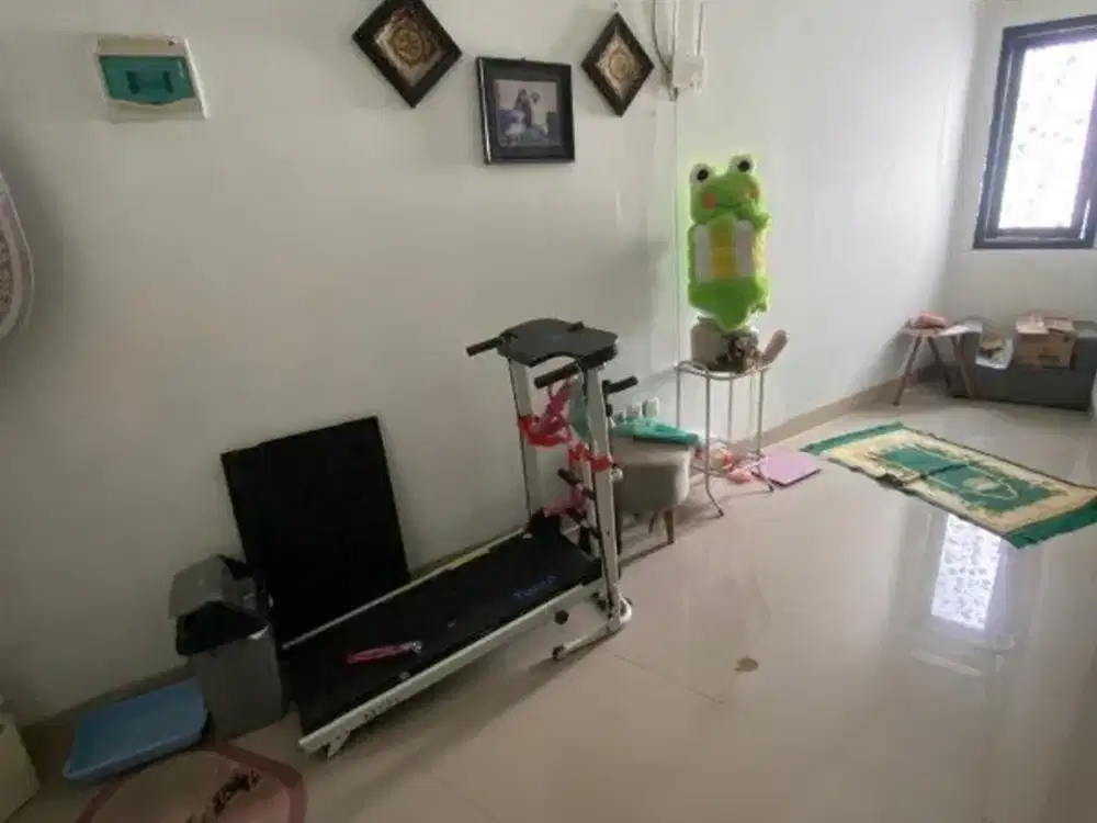 Rumah Murah di Cigadung Greenland 3 Lantai 3 KT 3 KM SHM Ref.05265