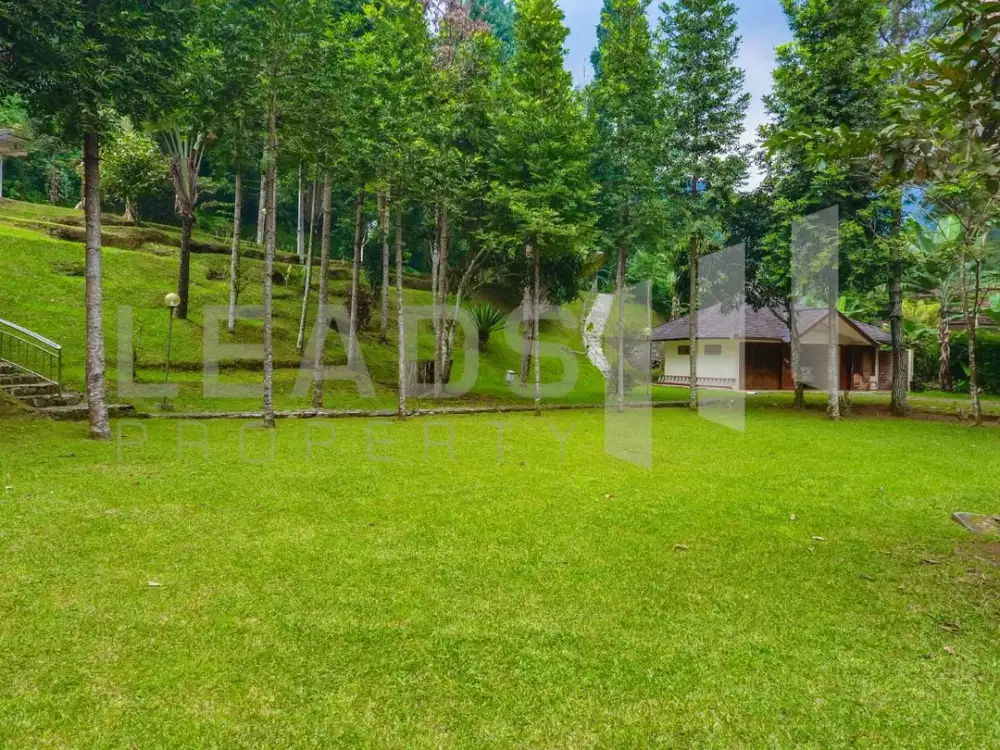 Villa di Megamendung Puncak – Lahan Besar & Fasilitas Lengkap