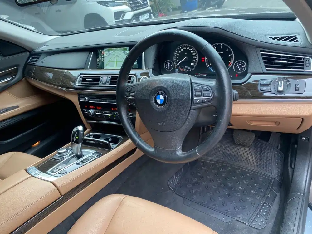 TERMURAH‼️ BMW 730Li 3.0 AT BROWN 2013