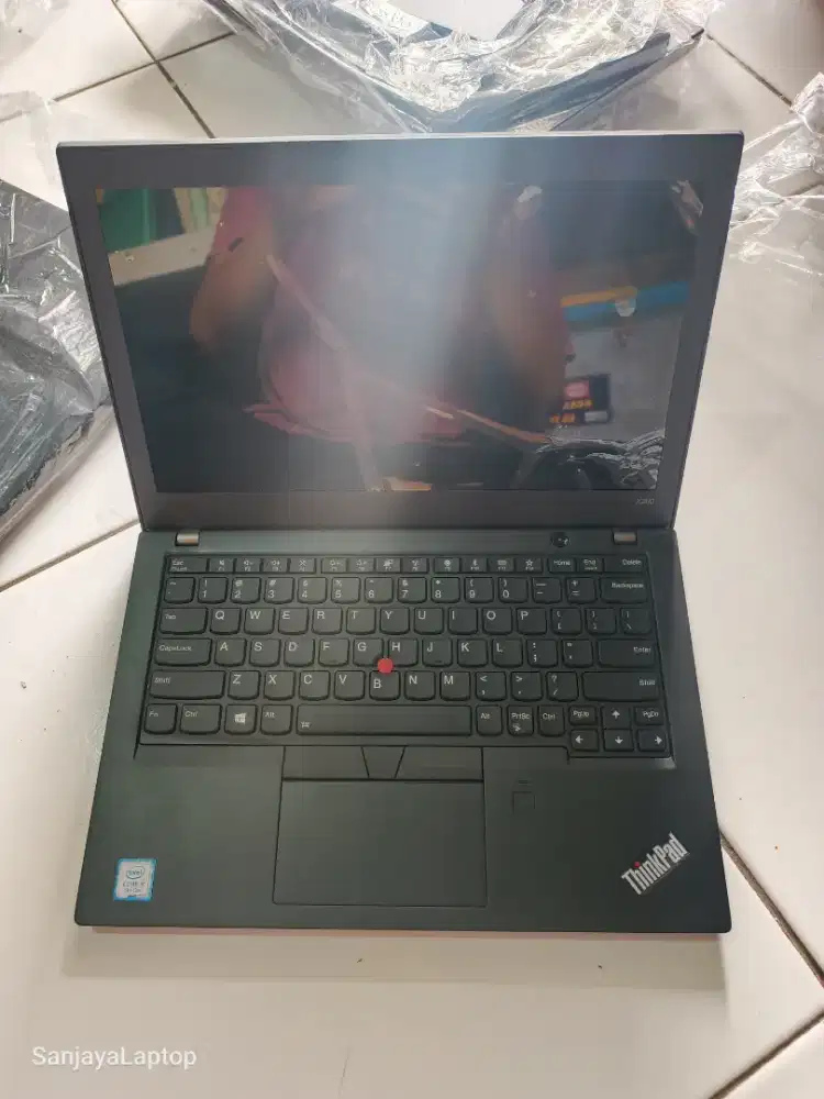 Lenovo Thinkpad X280 core i5 Gen8  Mulus di jamin puas