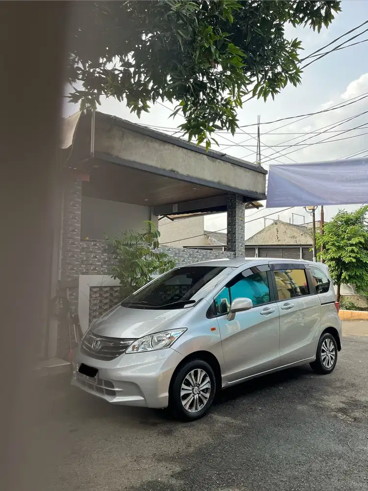 Honda Freed 1.5 A/T type S th 2012 Istimewa full original