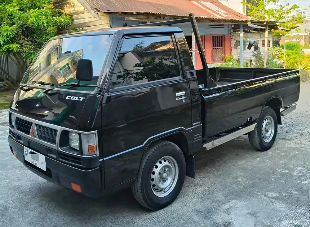 Original Mitsubishi L300 Diesel Pick Up 2017 Sehat Terawat Mulus