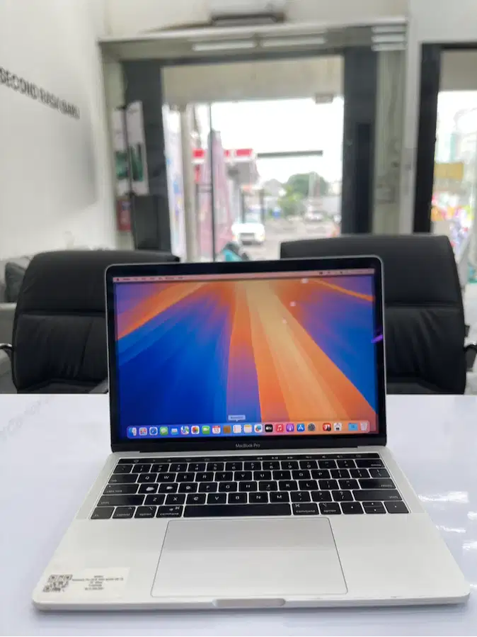 MACBOOK PRO 2018 RAM 8/256 GB