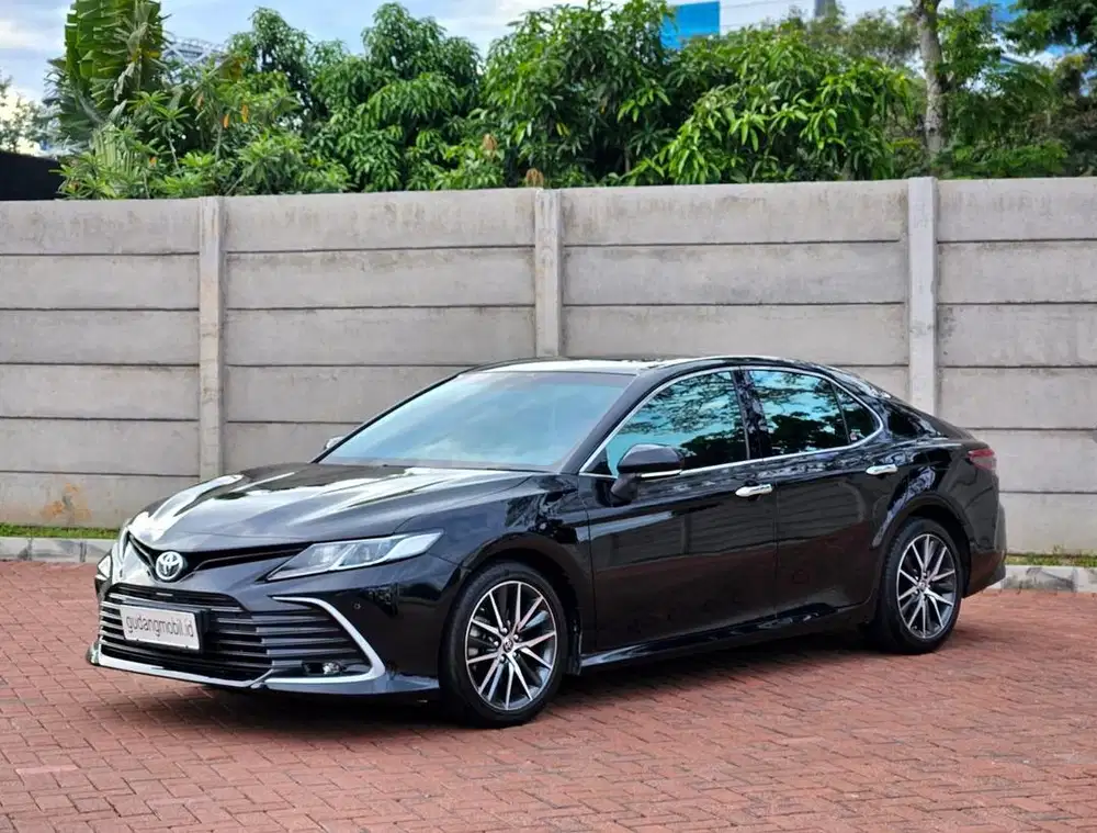 LOW ODO ANTIK ! Toyota Camry 2.5 V AT TSS 2022 Hitam Black