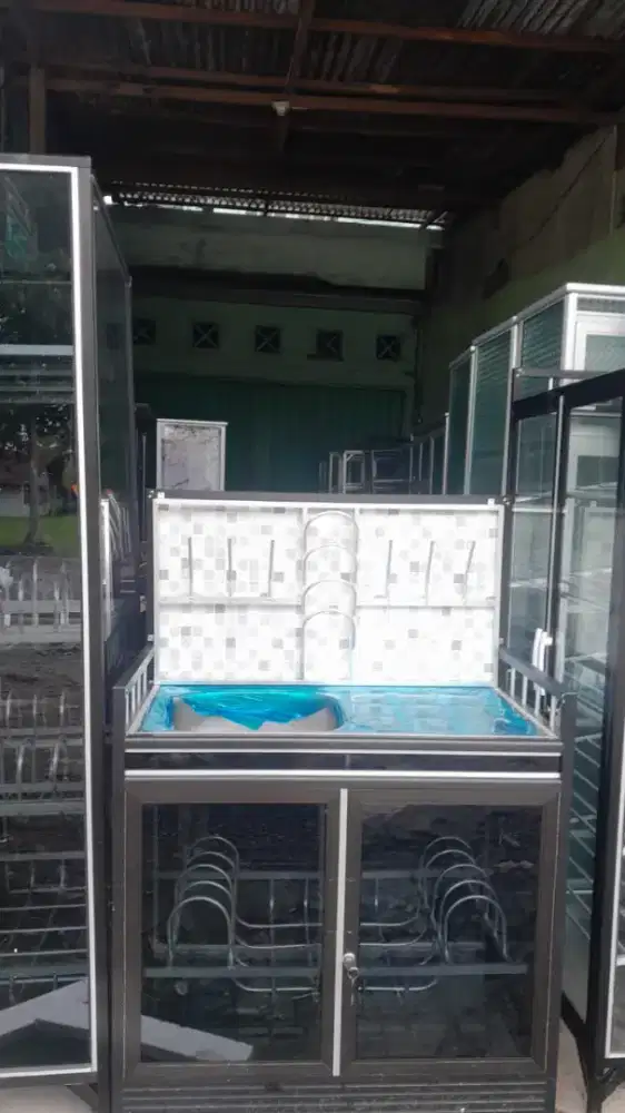 Meja westafel coklat + keramik dinding 2P