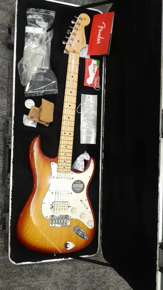 Gitar Fender American Standard Stratocaster HSS