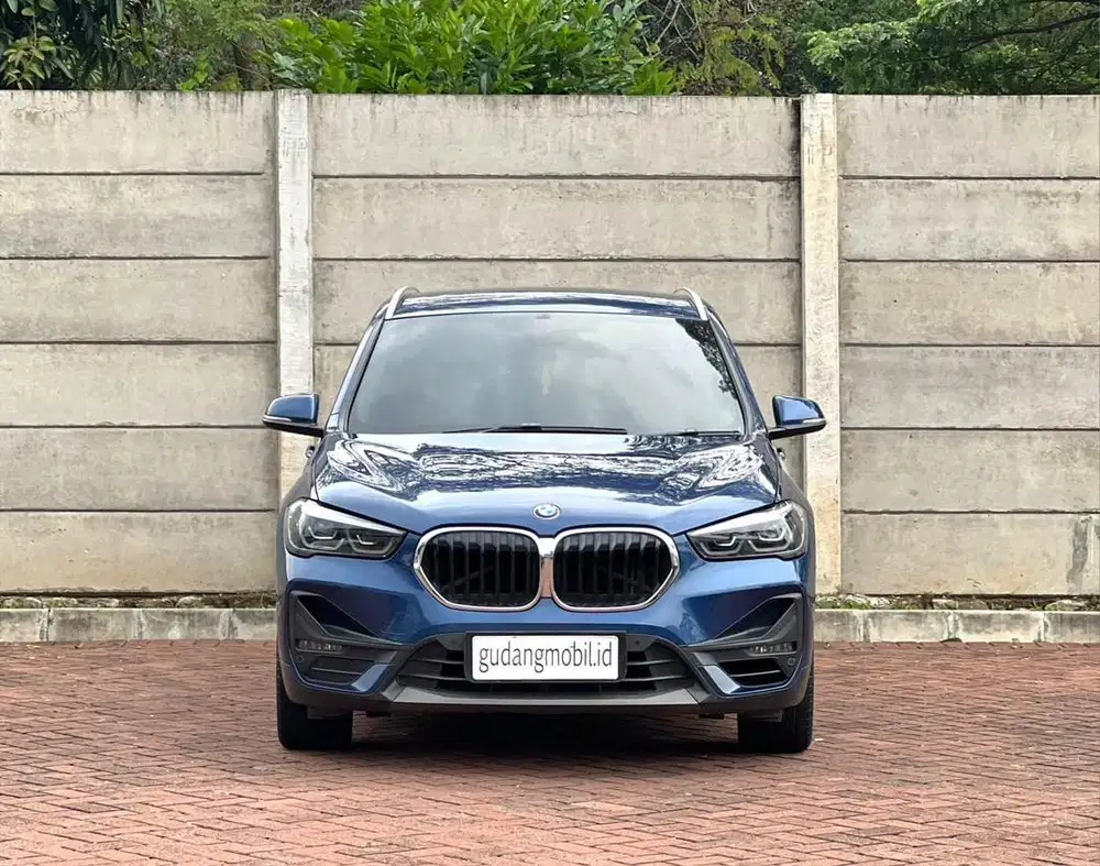 LOW ODO MULUS ! BMW X1 1.5 Dynamic xdrive AT 2021 Biru Phytonic Blue