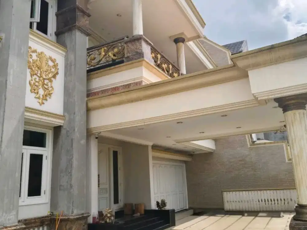 AUD25 JUAL RUMAH AREA DHARMAHUSADA INDAH BARAT SEMI FURNISH, SURAT HAK MILIK