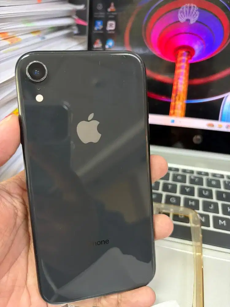 Iphone XR all oprator pemutihan 64gb