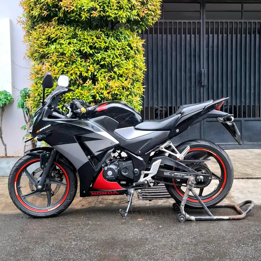 KM SANGAT RENDAH‼️  All New Honda CBR 150 CC  Tahun 2017 ISTIMEWA