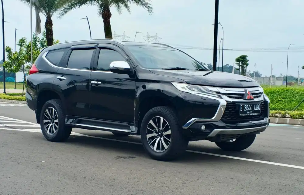 Mitsubishi Pajero Dakar 4x2 Automatic 2017 Diesel  Hitam Metalik