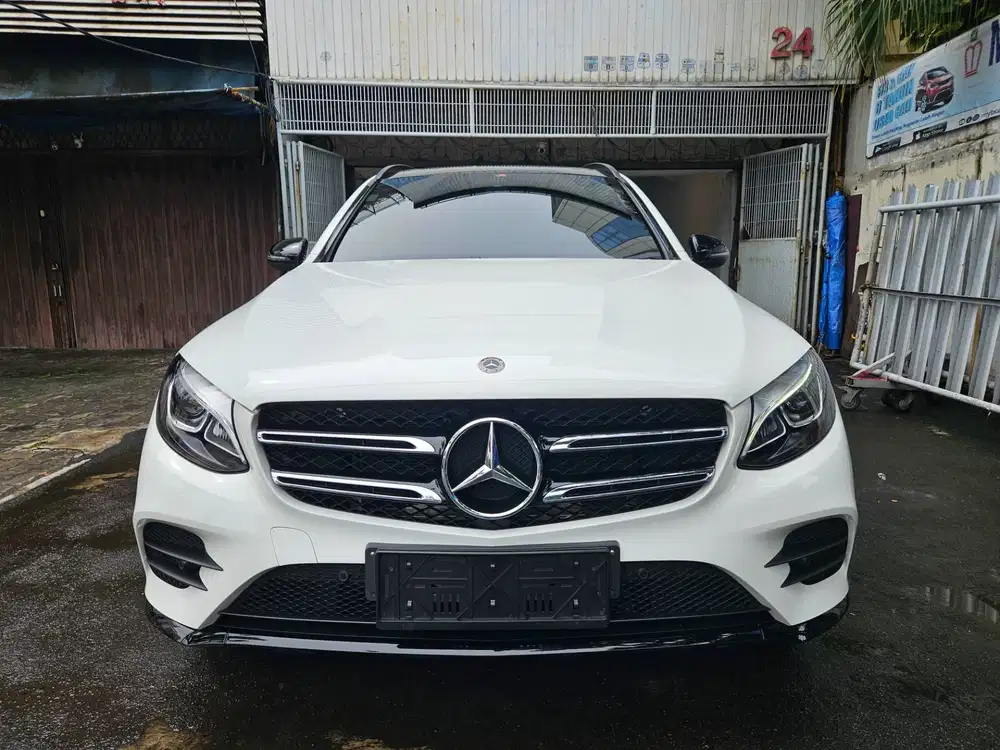 Antik 11 rb km GLC 200 AMG Night Edition 2020 nik 2019 putih glc200