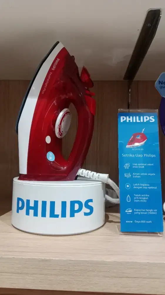 PHILIPS STEAM IRON RED