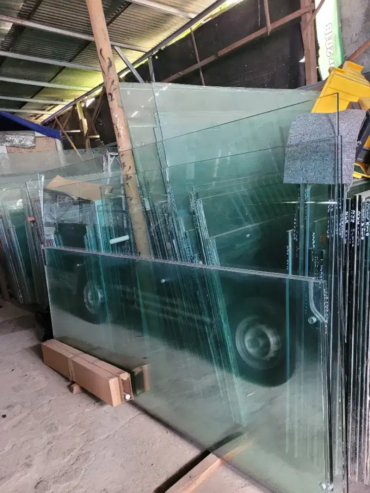 Kaca tempered 12mili bekas
