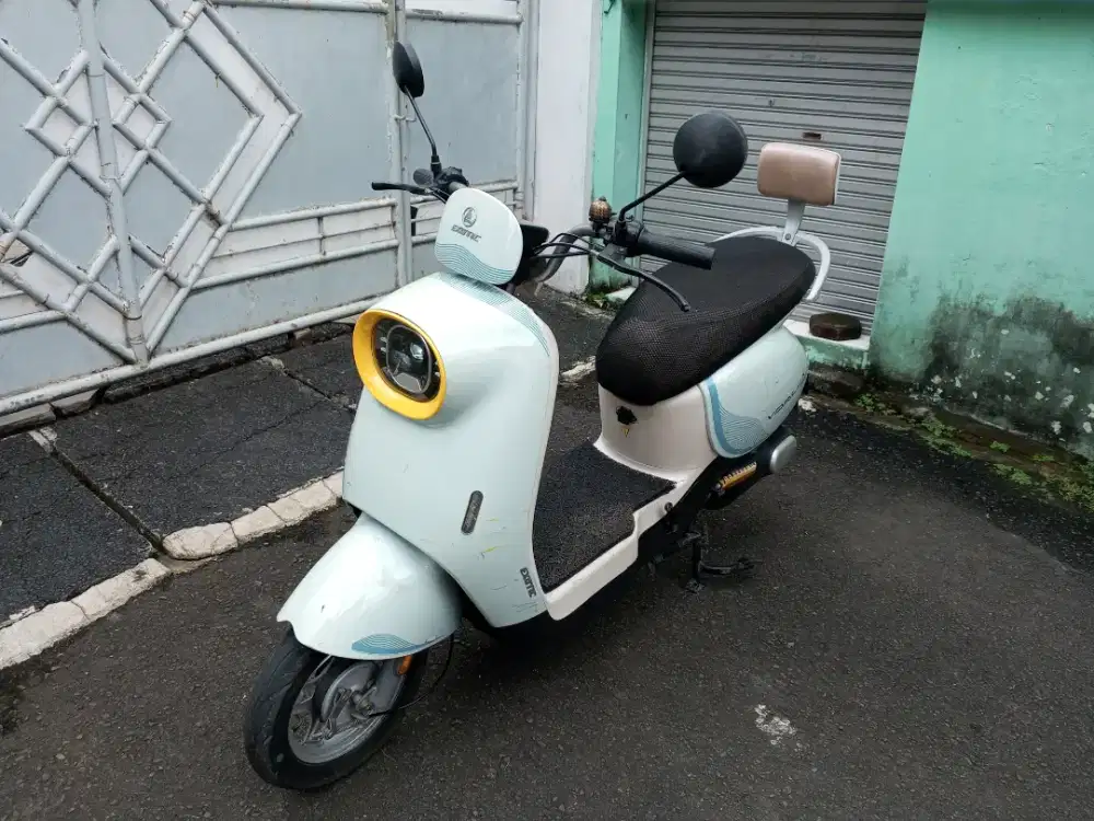 Sepeda listrik exotic varilux pro bekas