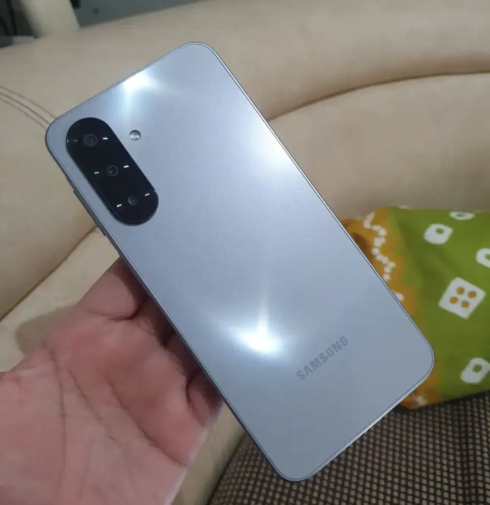 Samsung A17 4G ram 8/128 hp casan