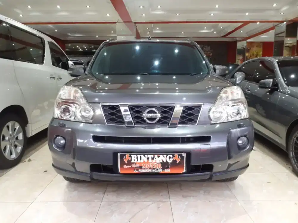KM 93RB! XTRAIL 2.5 AT 2010 GREY / MODEL THN 2011 (BINTANG MOTOR)
