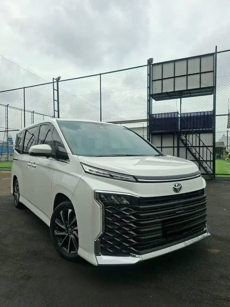 [Dp10%] Toyota Voxy 2.0 CVT TSS 2022 Putih