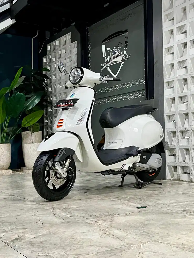 VESPA PRIMAVERA S150 2023 - Chintia Mustika