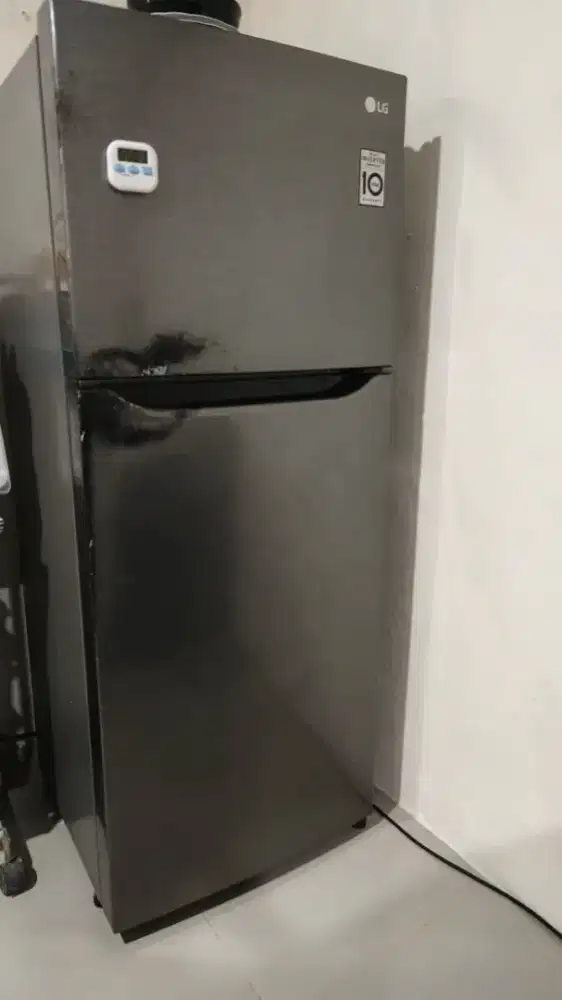 Kulkas LG 2 Pintu Inverter