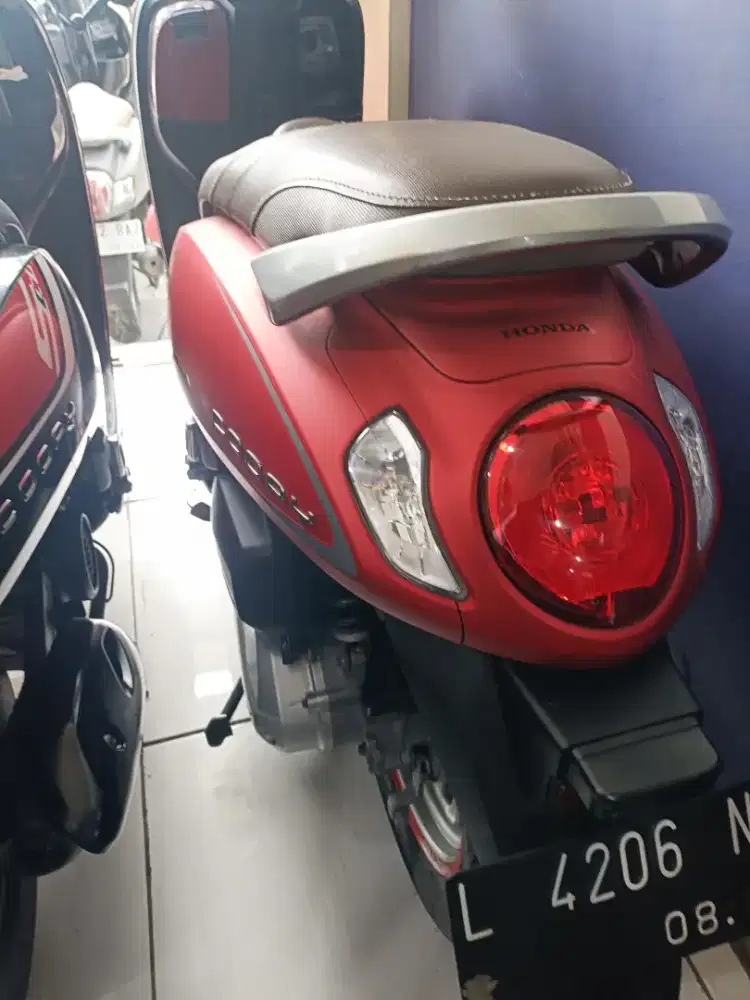 SCOOPY ESP STYLISH PRESTIGE KEYLLES REMOT 2021 KM LOW BISA KREDIT